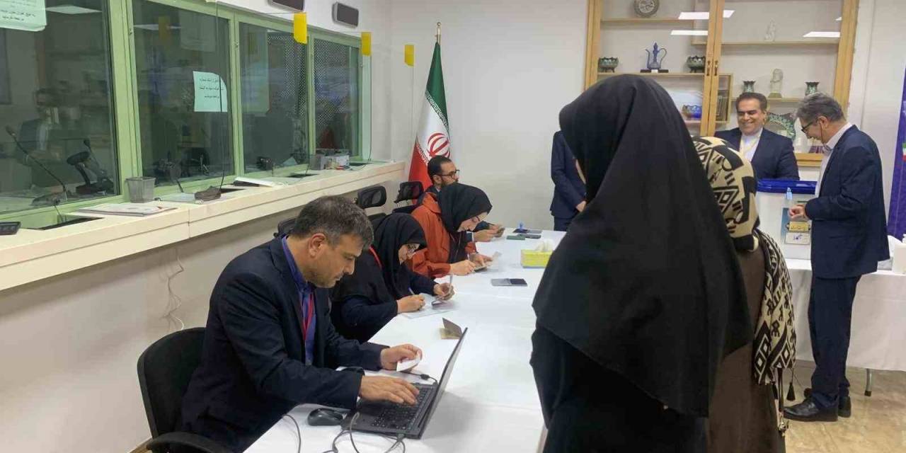 Ankara’da İran Vatandaşları Sandık Başına Gitti