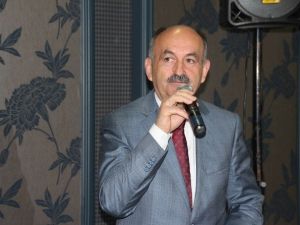 Bakan Müezzinoğlu: "Siyaset Ülkeyi Ve Milleti Daha İyi Noktalara Taşıyan Bir Araçtır"