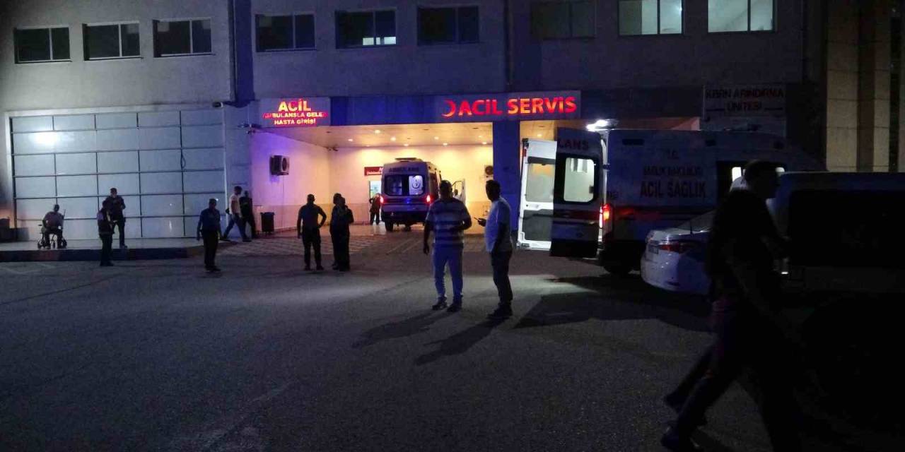 Tamirat İçin Çıktığı Aydınlatma Direğinde Akıma Kapılan Adam Ağır Yaralandı