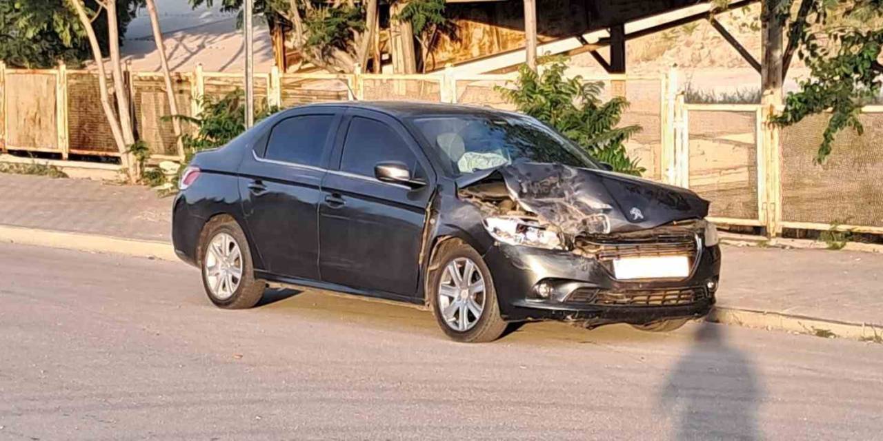 Karaman’da Otomobiller Çarpıştı: 1 Yaralı