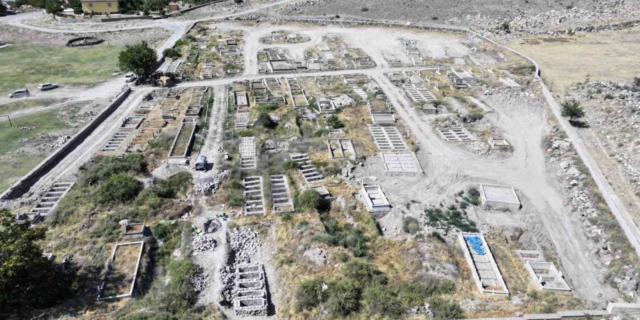 Başkan Özdoğan: "Karpuzsekisi Mezarlığı’nı Yeniden Düzenliyoruz"