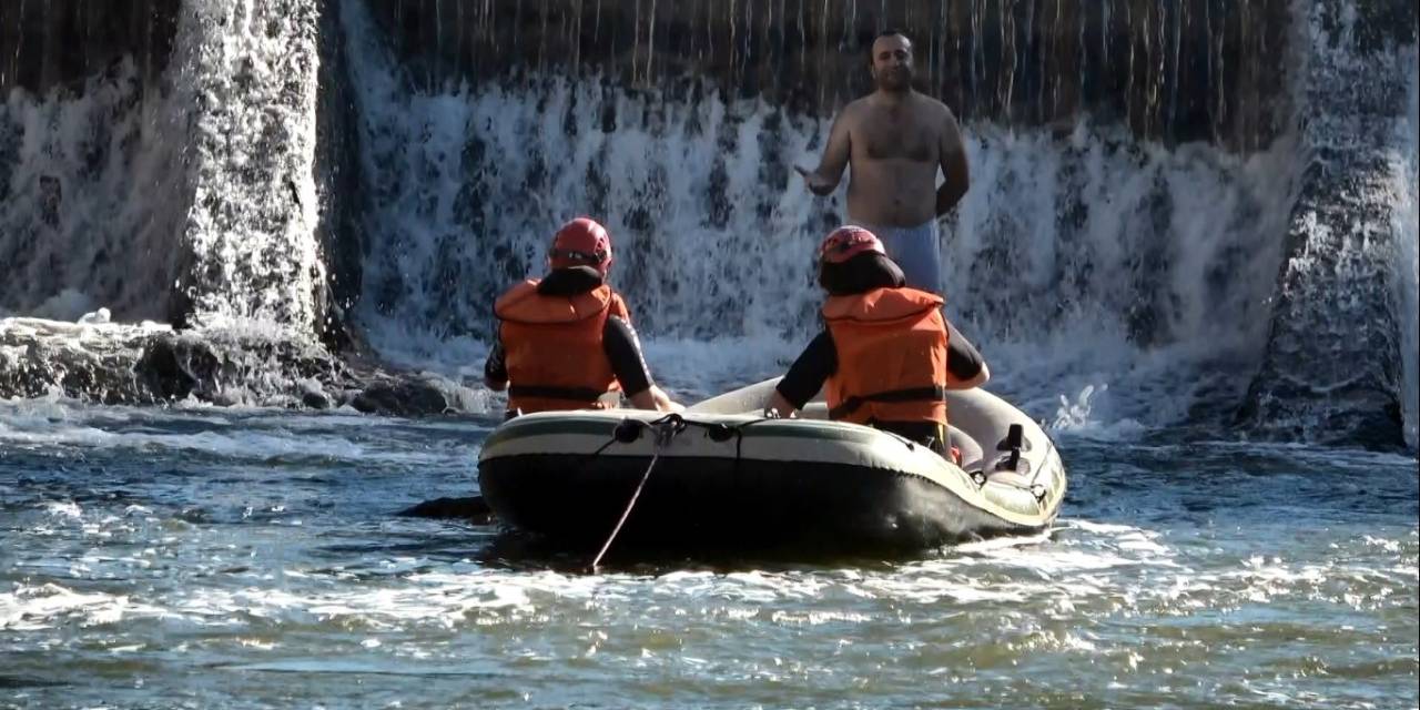 Balık Avlarken Çağlayanda Mahsur Kaldı