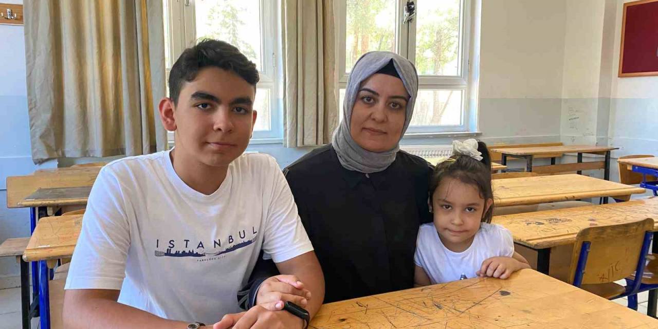 Ebrar Siteleri’nde Depremde Sağ Kurtuldu, Lgs Birincisi Oldu