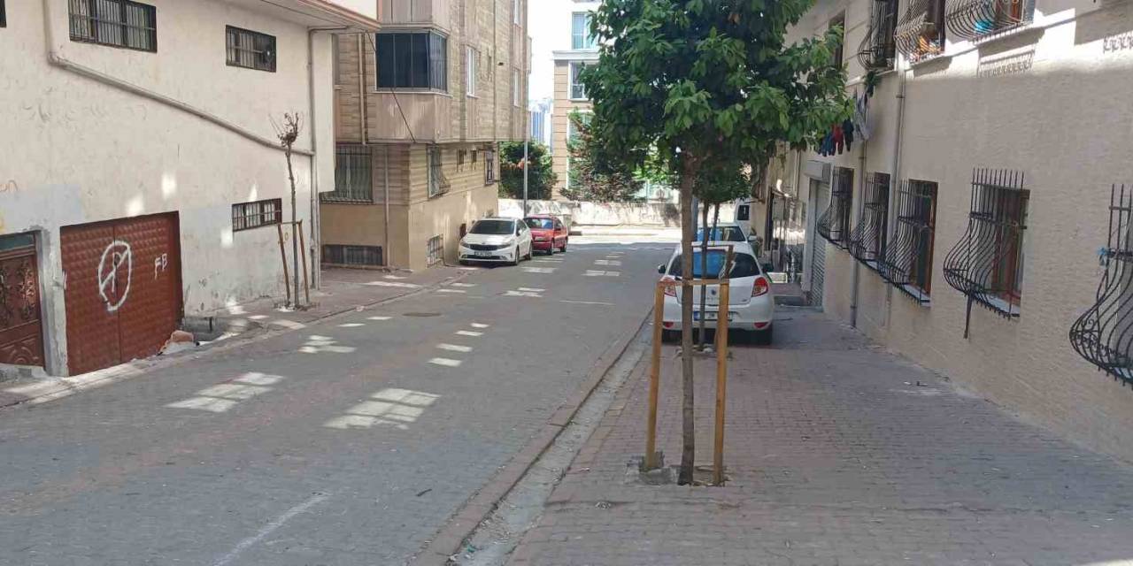 Esenyurt’ta Kadınlar Arasında Taşlı Bıçaklı Kavga