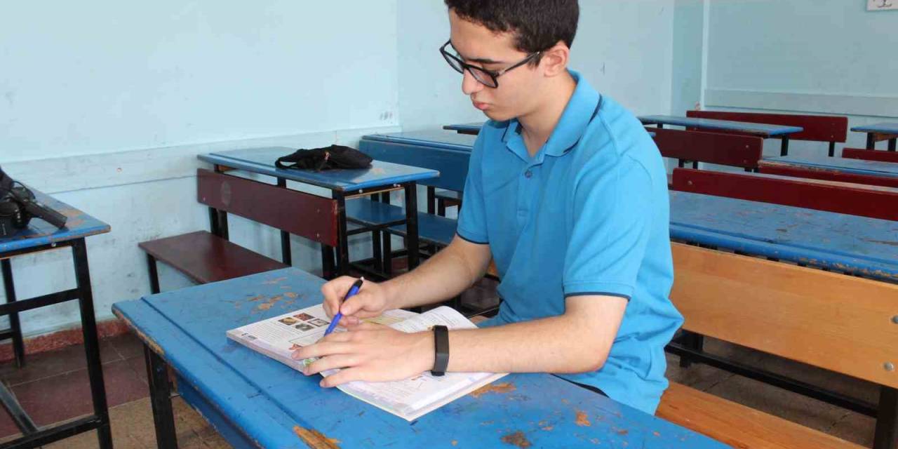 Siirt’li Öğrenci Lgs Sınavında 500 Tam Puan Aldı
