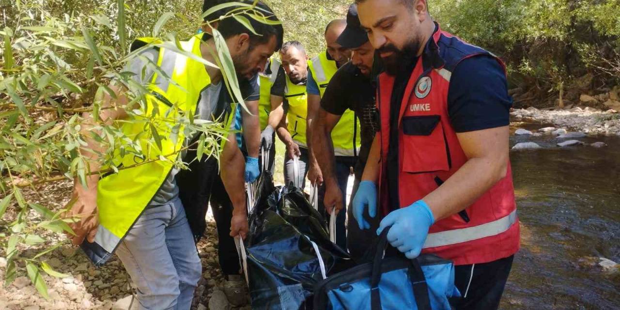 Siirt’te Şarampole Yuvarlanan Otomobilin Sürücüsü Hayatını Kaybetti
