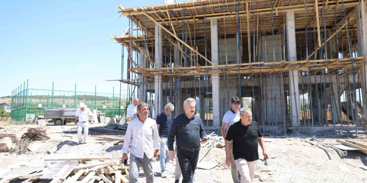 Yunus Emre Cami Hızla Yükseliyor