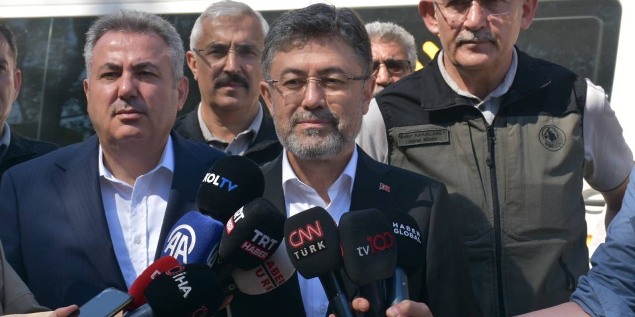 Bakan Yumaklı: "Çeşme’deki Yangın İzmaritten, Menderes’teki Hobi Bahçesinden Çıktı"