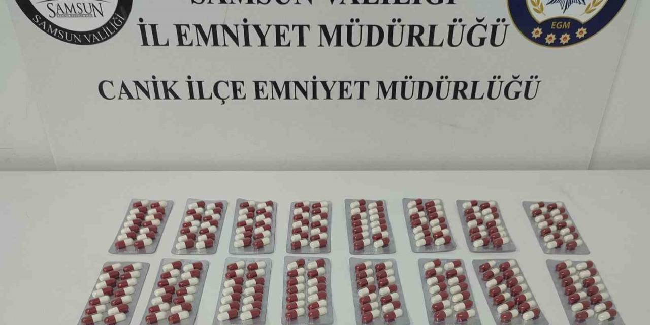 Samsun’da Polis Silah Ve Sentetik Ecza Ele Geçirdi