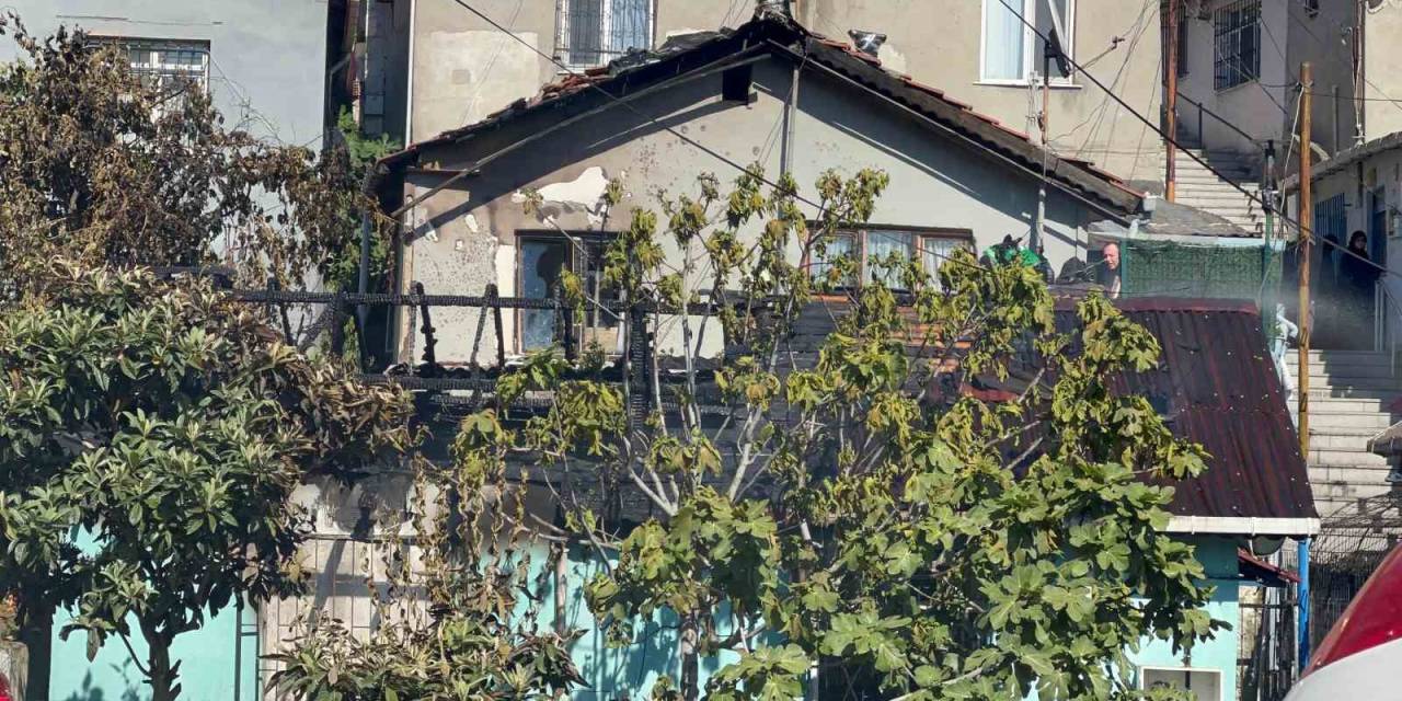 Beykoz’da Gecekondu Alev Alev Yandı