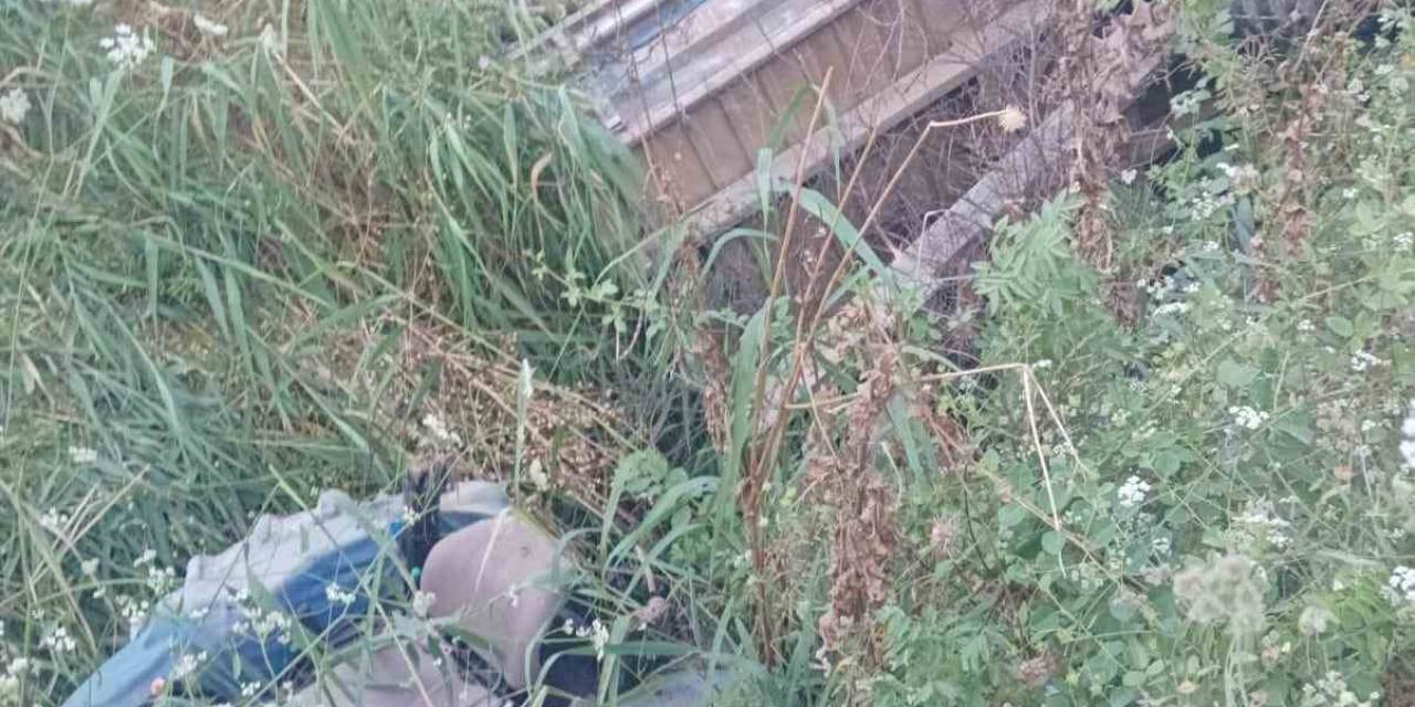 Devrilen Traktörün Sürücüsü Yaralandı