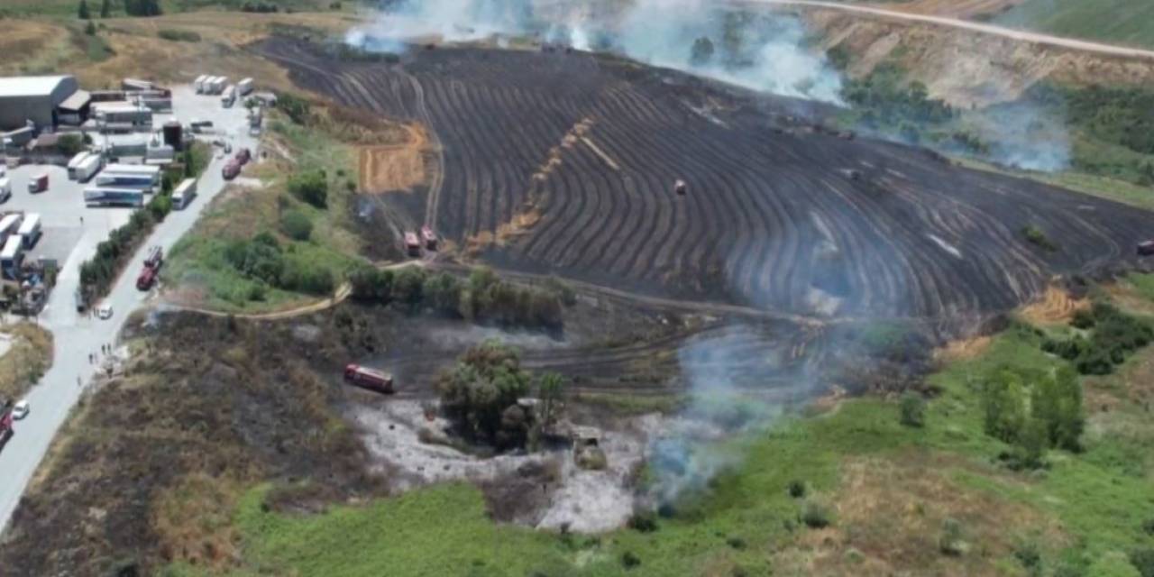 Arnavutköy’de Otluk Alanda Çıkan Yangın Tarım Arazisine Sıçradı