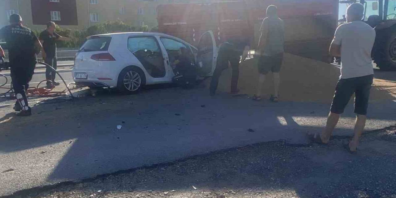 Babaeski’de Otomobil İle Traktör Çarpıştı: 2 Yaralı