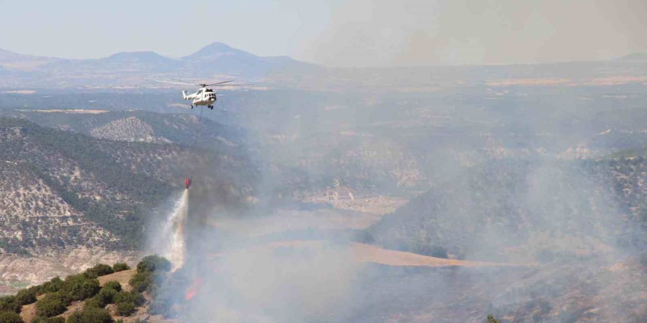 Çal’da Makilik Alanda Çıkan Yangında 20 Hektar Alan Zarar Gördü