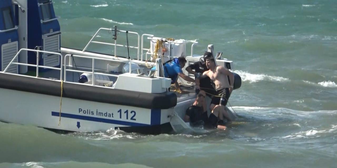 Boğulma Tehlikesi Geçiren Genci Dalgıçlar Kurtardı