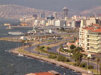 Orta şiddette deprem İzmir'e yeter