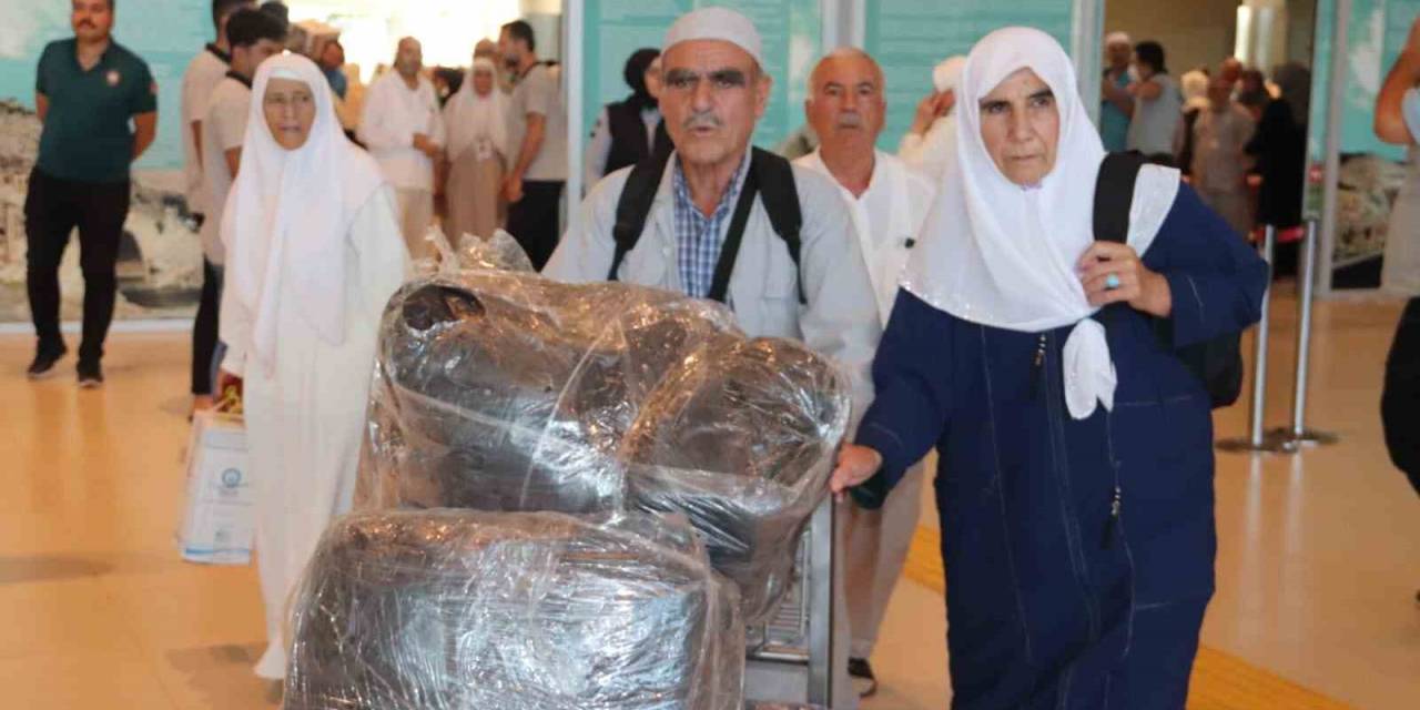 Adıyaman’ın Hacı Kafilesi Geri Döndü