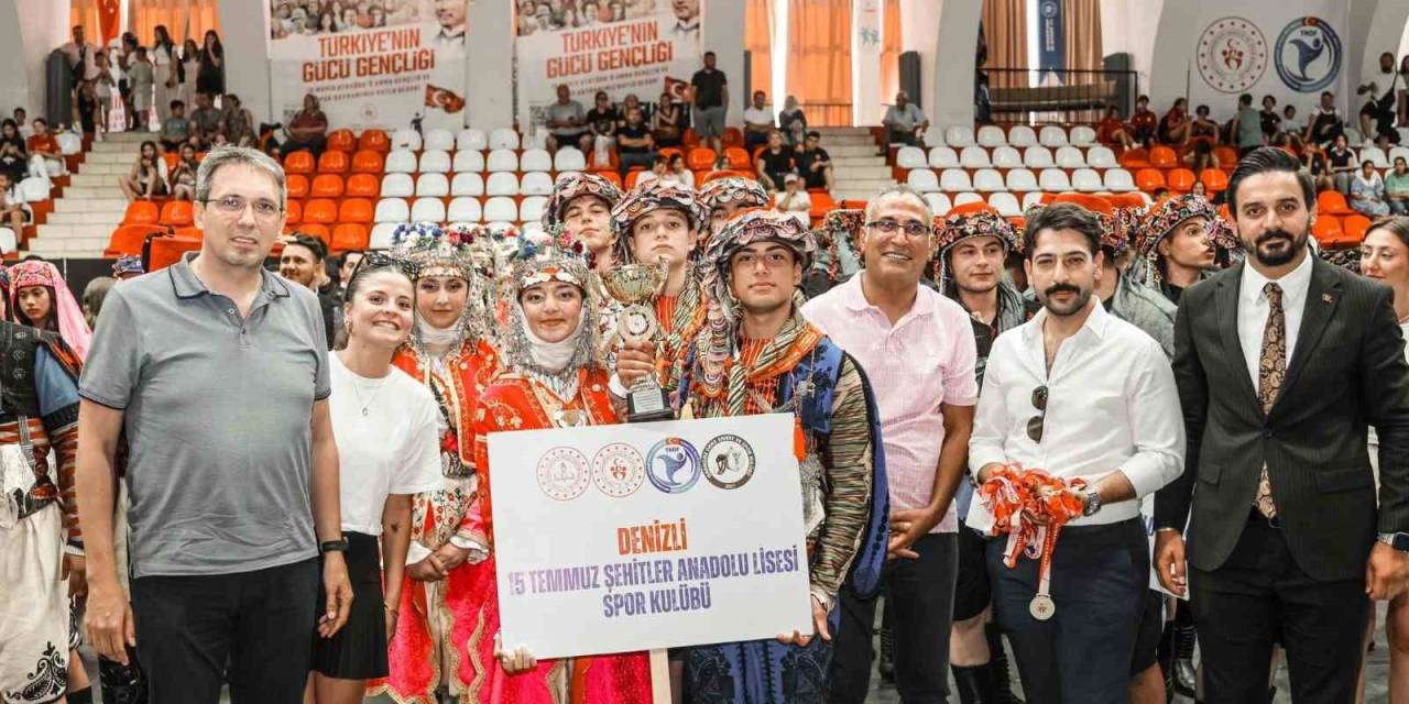 Halk Oyunları Tutkunları Aydın’da Buluştu