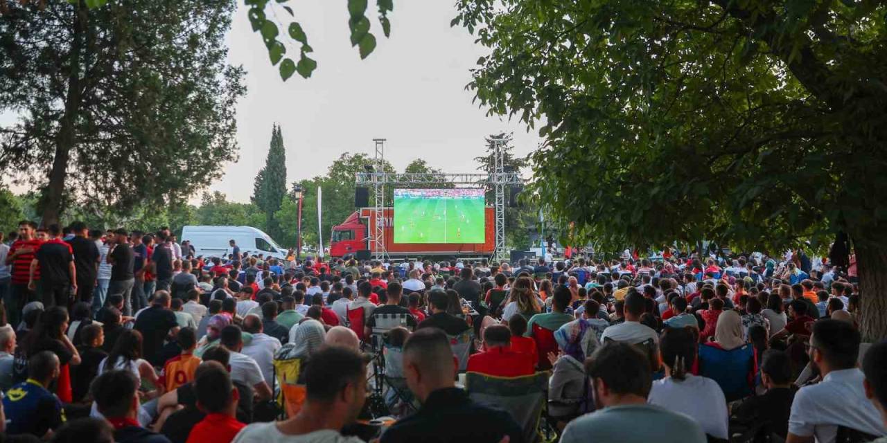 Büyükşehir Çeyrek Final Yolunda Millilerin Yanında