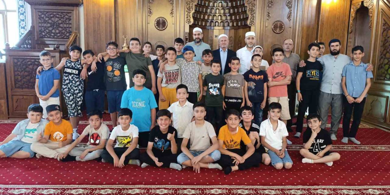 Van’da Camiler Çocuk Sesleriyle Şenlendi