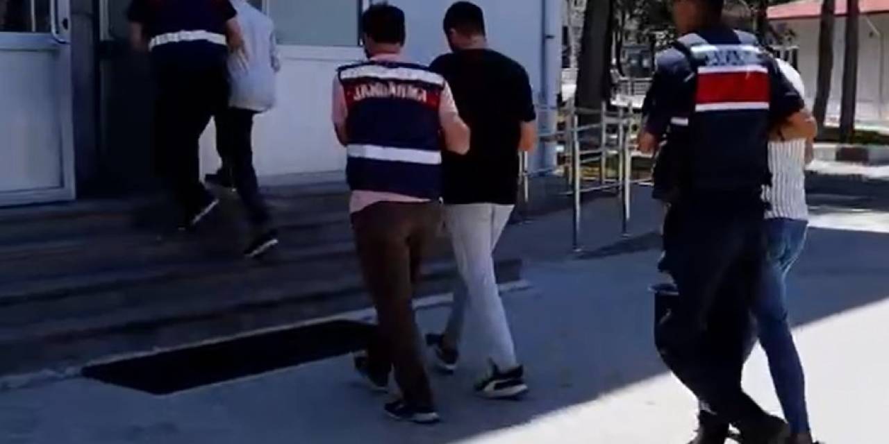 Uyuşturucu Satan Suç Örgütünü Jandarma Çökertti