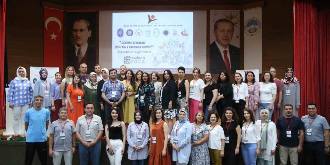 Melikgazi Belediyesi “Öğrenci Yetenekli Öğretmen Farkında” Projesini Tamamladı