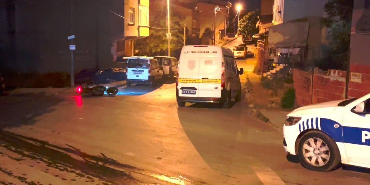 İstanbul’da Sokak Ortasında İki Grup Arasında Çatışma Çıktı: 3 Yaralı