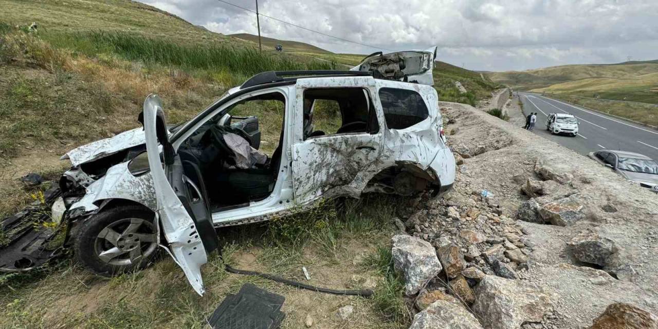 Takla Atan Araç 3 Metrelik İstinat Duvarının Üzerine Çıktı: 3 Yaralı