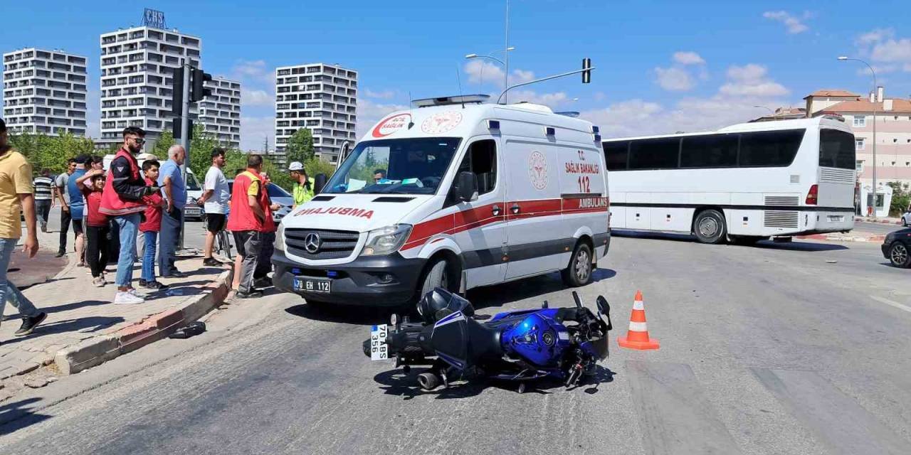 Otomobil İle Çarpışan Sürat Motorunun Sürücüsü Yaralandı