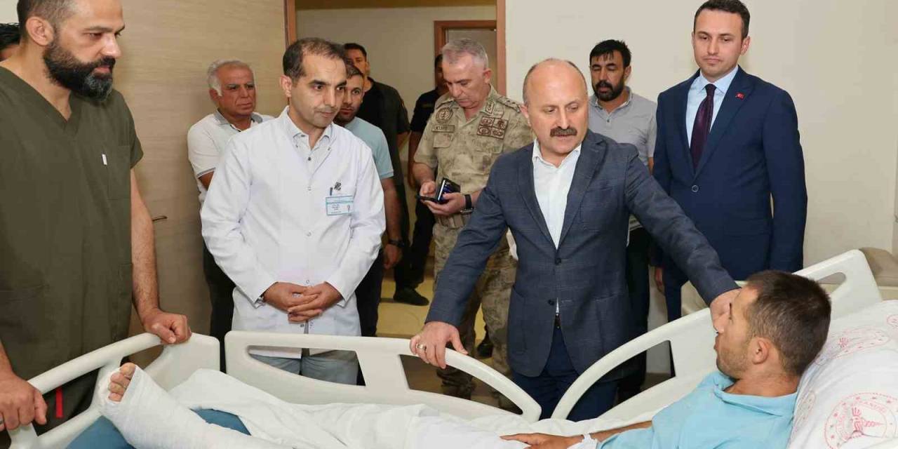 Vali Varol, Yaralı Askeri Ziyaret Etti
