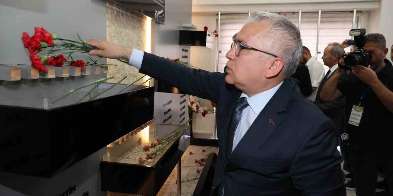 Madımak Olayında Hayatını Kaybedenler Anıldı