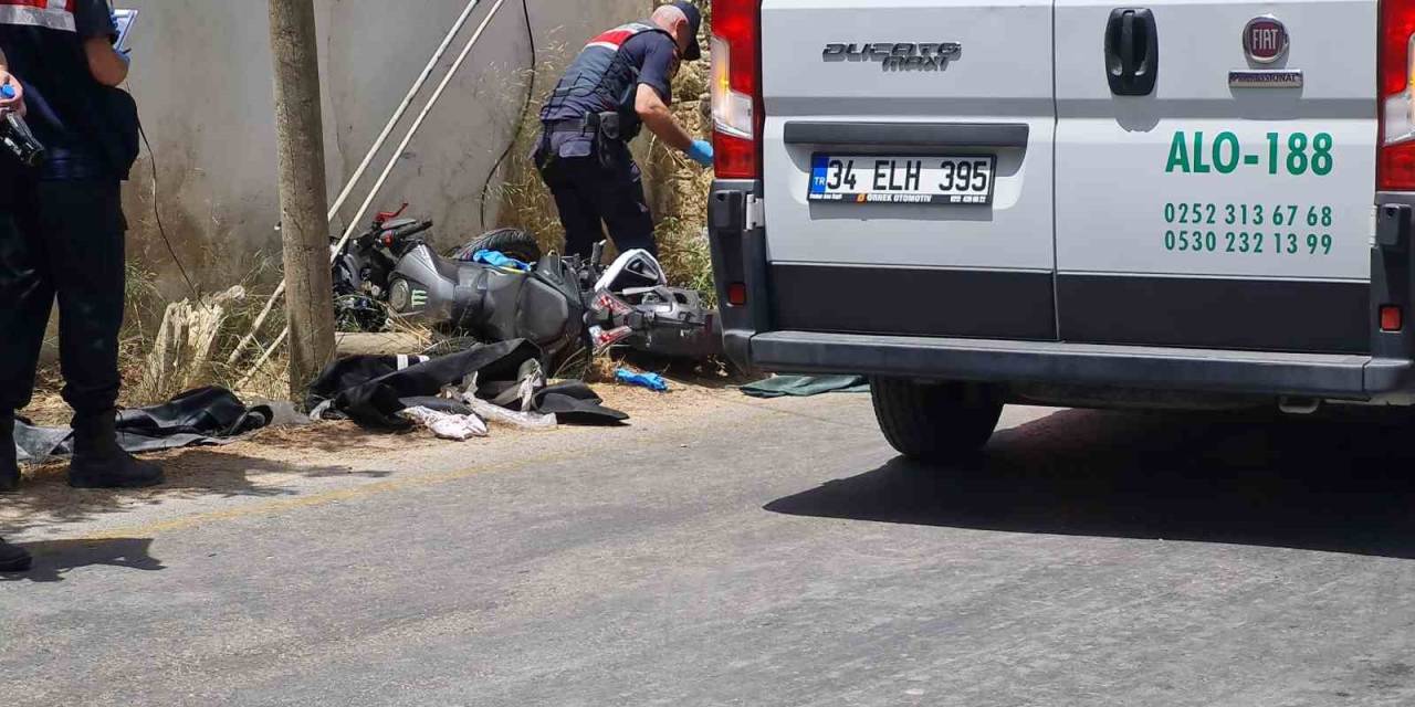 Bodrum’da Feci Kaza: Araca Çarpan Motosikletteki 2 Genç Hayatını Kaybetti