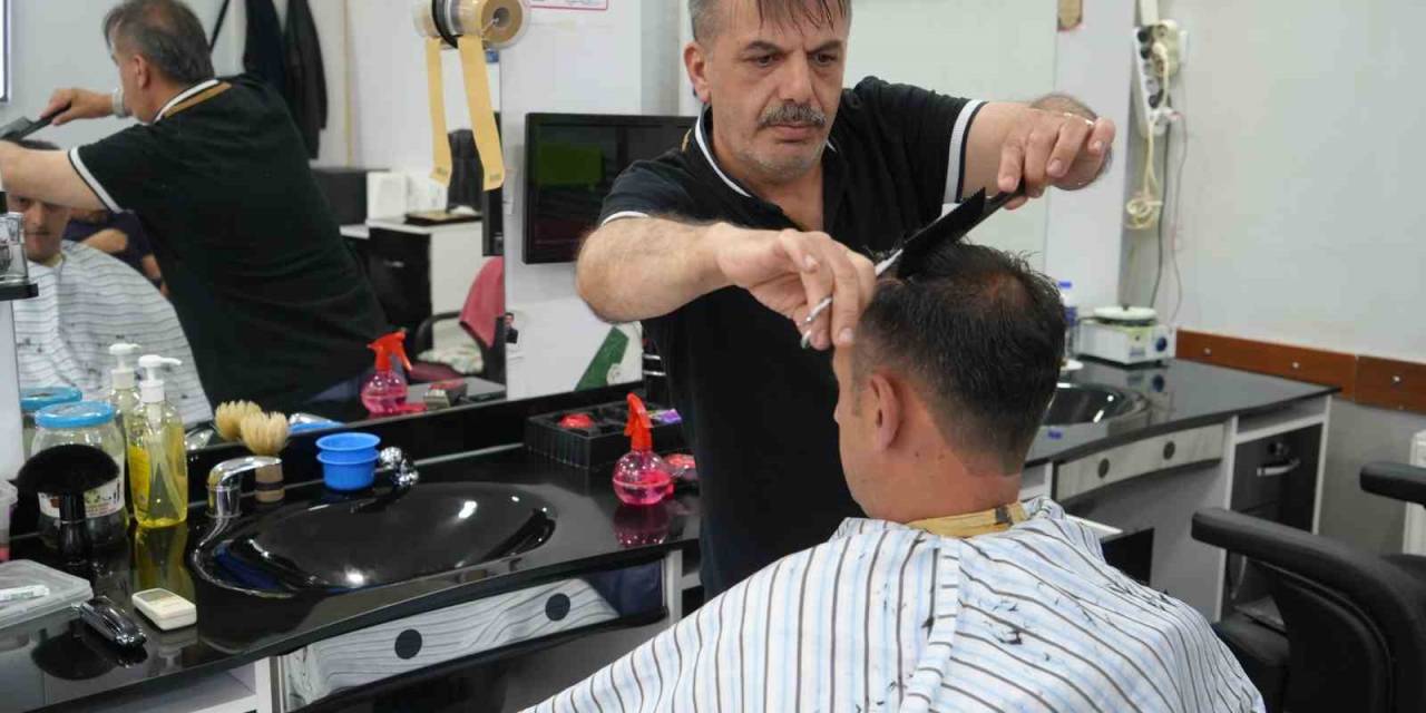 Haftada Bir Gün Tatil Yapacak Berber: "32 Yıldır Düzgün Bir Tatilimiz Olmadı"