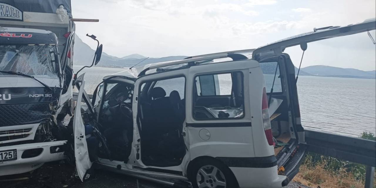 Kazada Yaralanan Adam 5 Gün Sonra Hayatını Kaybetti