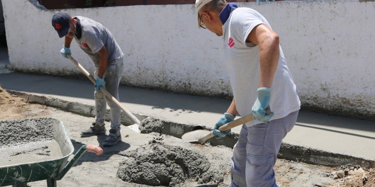 Efeler Belediyesi’nden Kaldırım Düzenlemesi