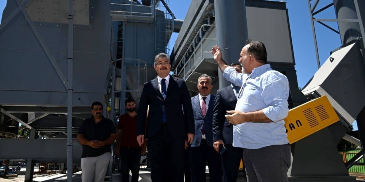 Vali Yılmaz, ‘Osmaniye’mizin Bütün Köy Yolları Sıcak Asfalta Kavuşacak’