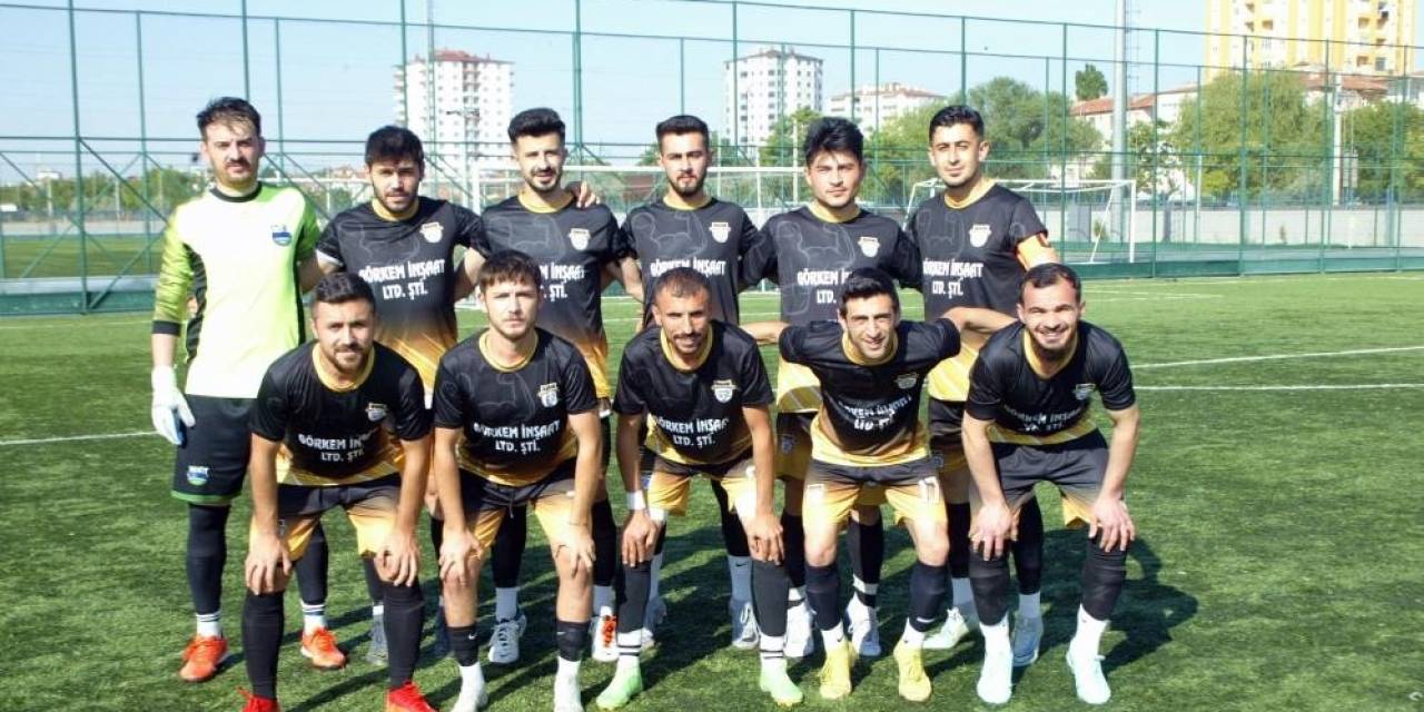 Ömürspor İlk Sezonunda Ligi Namağlup Tamamladı