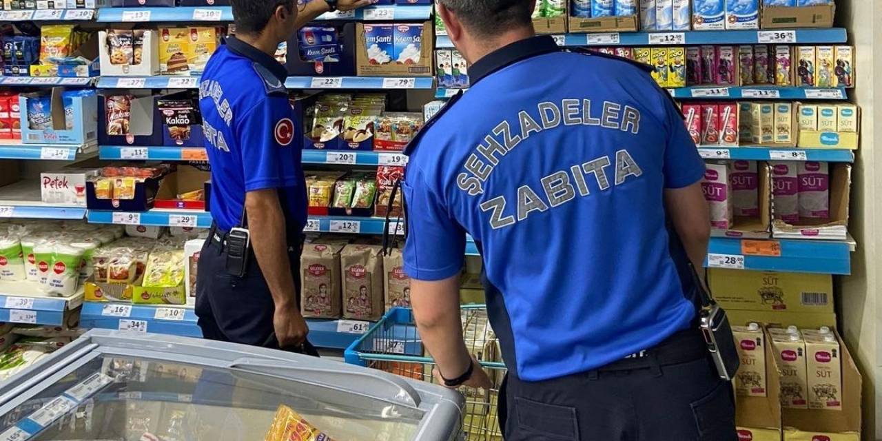 Şehzadeler Belediyesi Zabıtası Zincir Marketlerde Denetim Yaptı