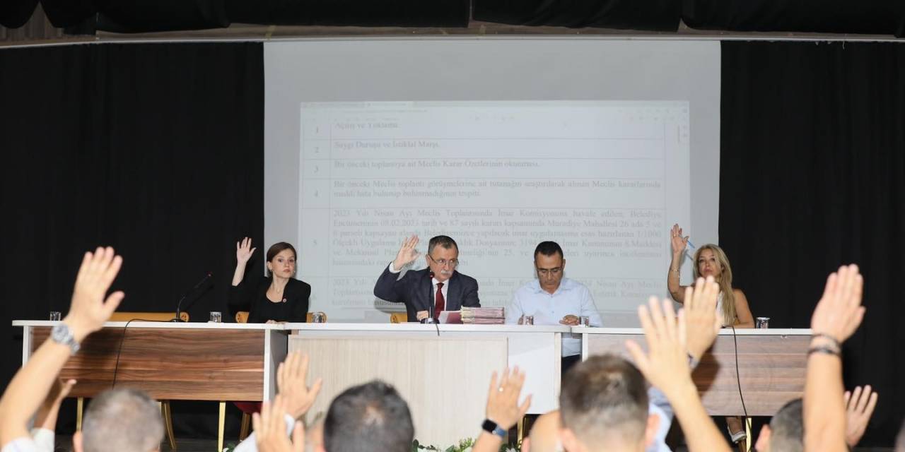 Yunusemre Belediye Meclisi Vefat Eden Güzgülü’nü Andı