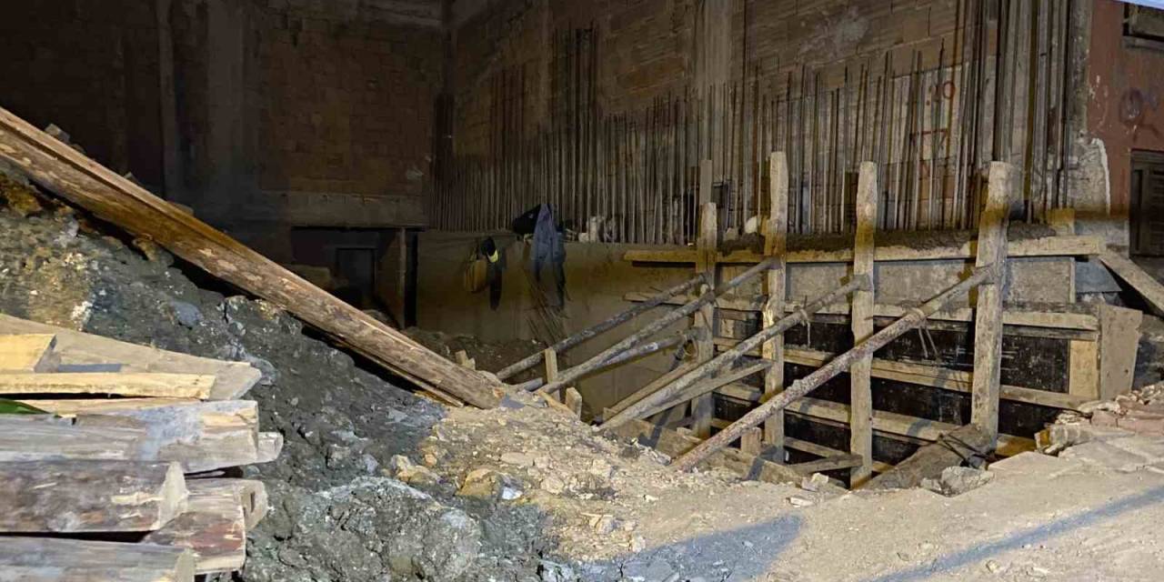 Esenler’de 6 Katlı Bina Oluşan Çatlaklar Nedeniyle Tedbir Amaçlı Boşaltıldı