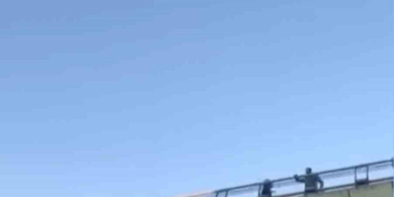 E-5 Karayolu’nda Dehşet Anları, Genç Kız Koşarak Aşağıya Atladı, Vatandaşlar Çığlık Çığlığa Kaldı