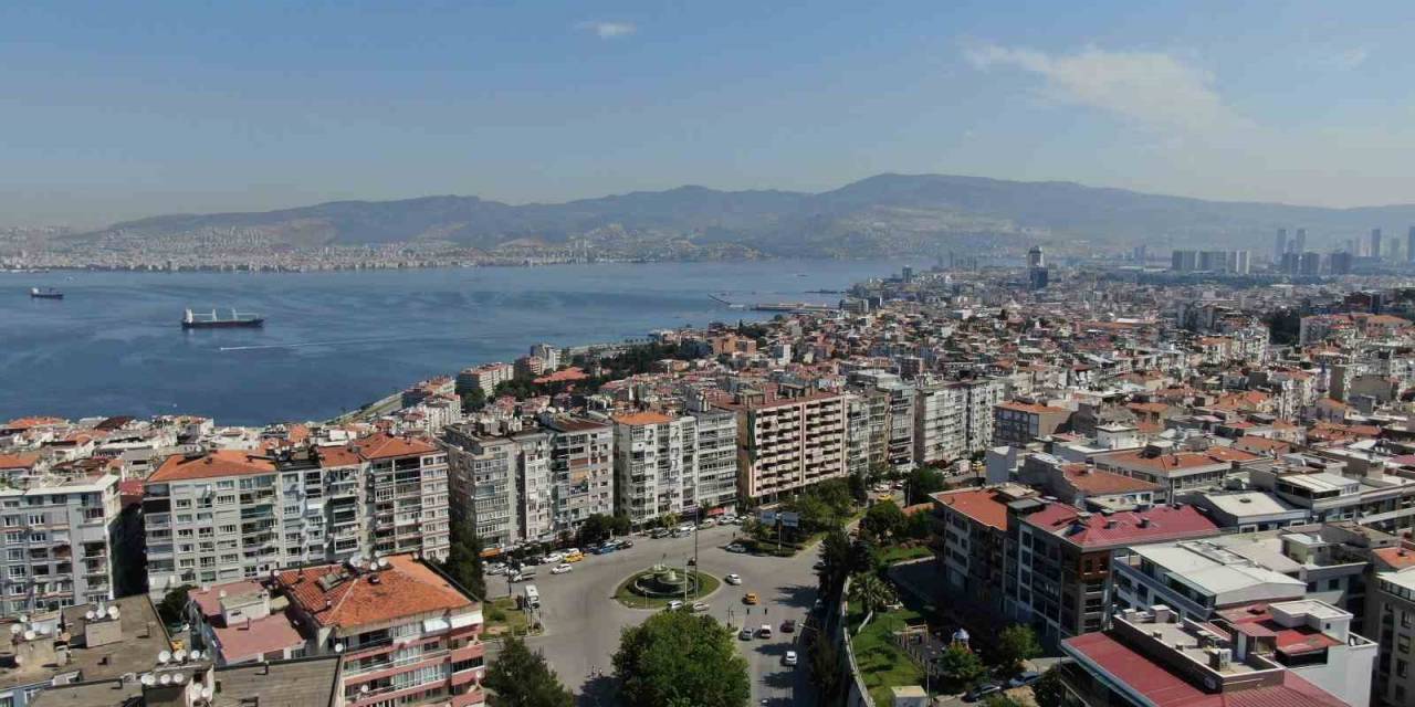 "Kentsel Dönüşümler Yerinde Dönüşüm Değil, Pafta Bazında, Adalar Bazında Yapılmalı"