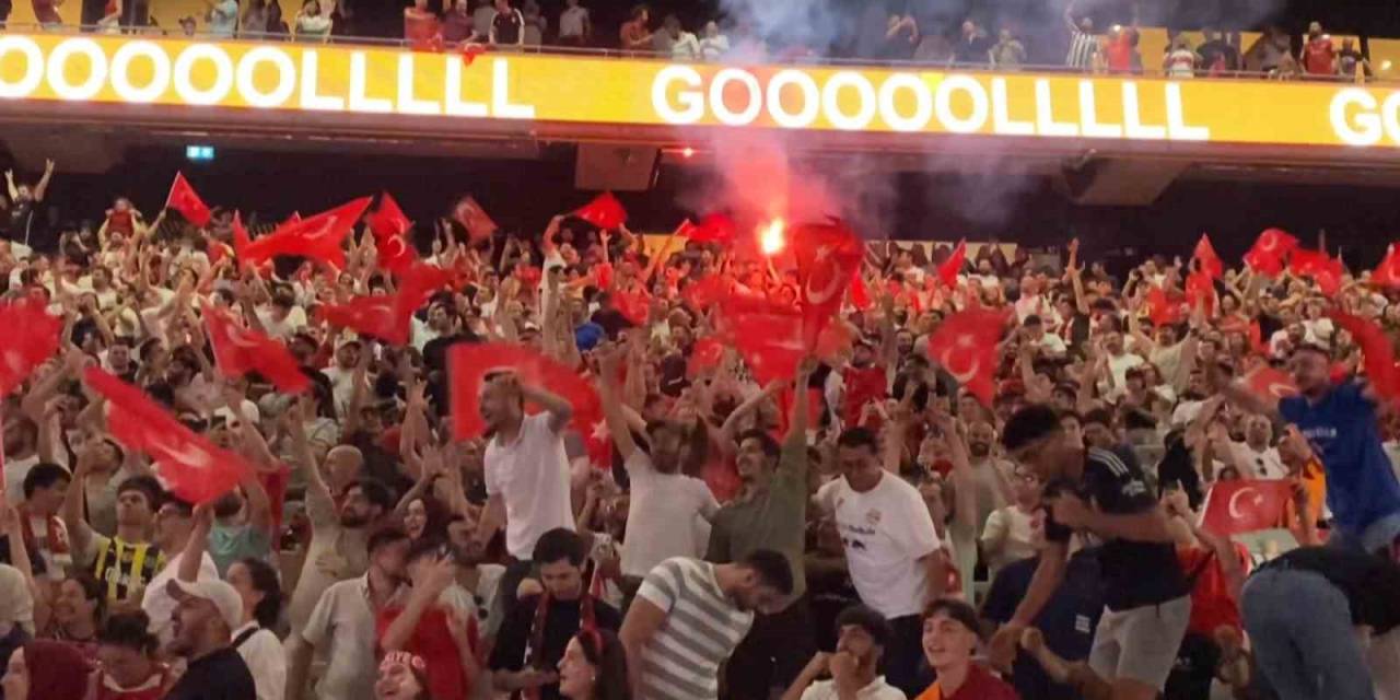 A Milli Futbol Takımı’nın Çeyrek Final Heyecanı Beşiktaş Tüpraş Stadyumu’nda Yaşandı