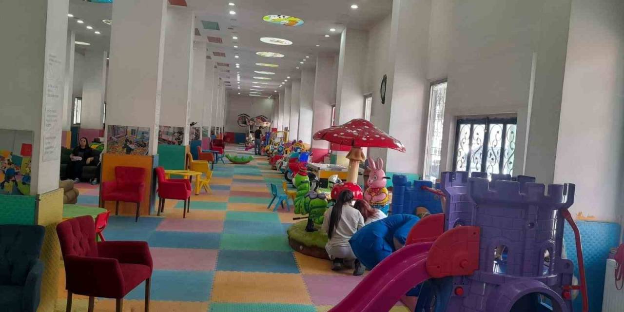 Hakkari’de ‘Çocuk Oyun Ve Yaşam Merkezi’ Yeniden Hizmete Açıldı