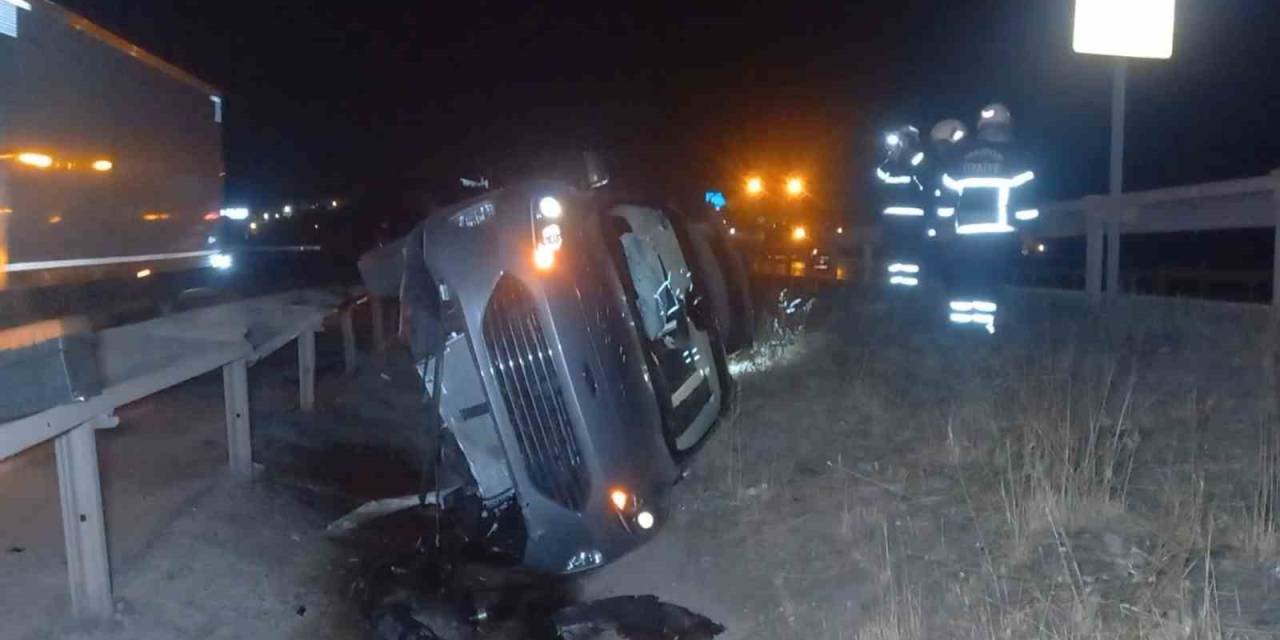 Metrelerce Sürüklenen Otomobil Şarampole Devrildi