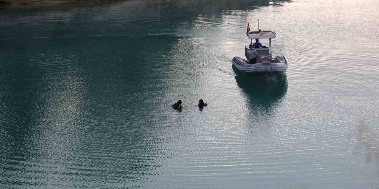 Sıcaklardan Bunalıp Göle Giren Genç Boğuldu