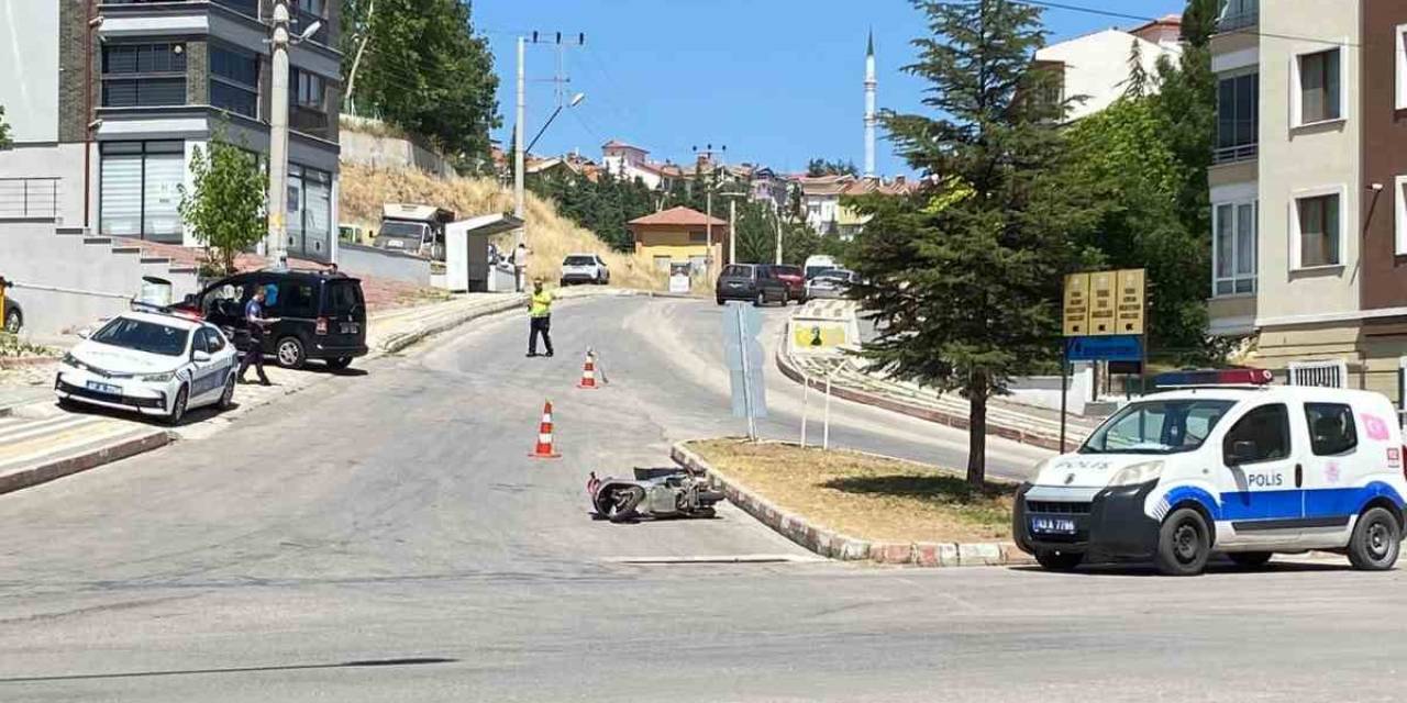 Tavşanlı’da Motosiklet İle Kamyonet Çarpıştı : 1  Yaralı