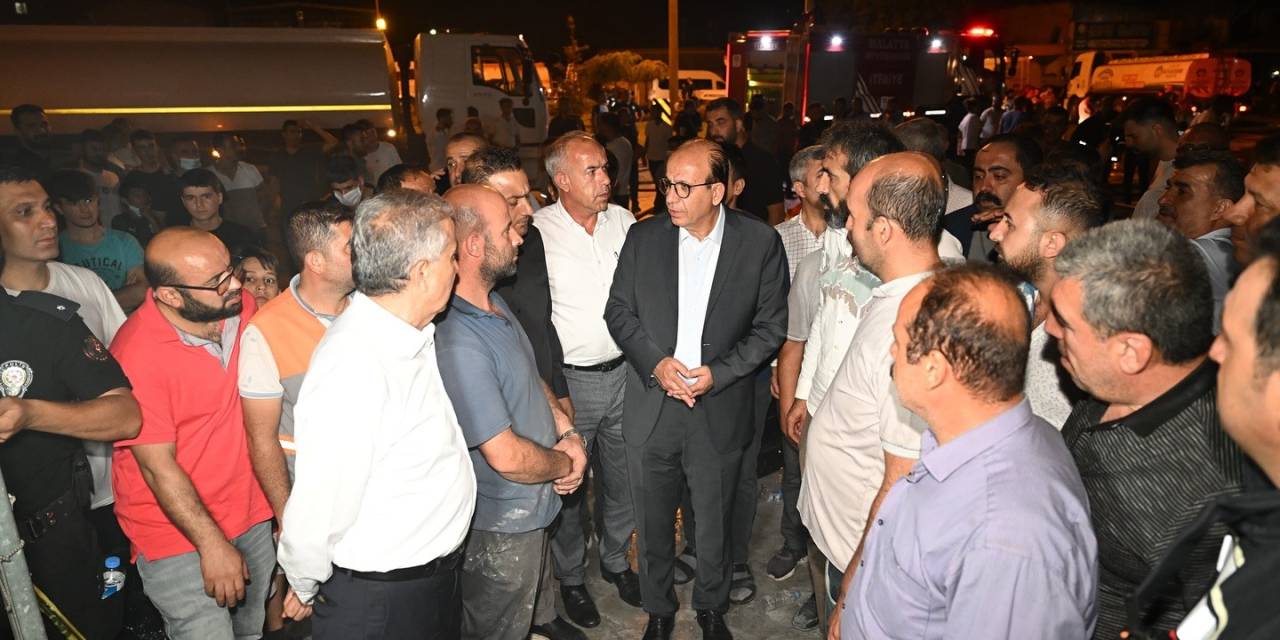 Başkan Geçit: “Yangında Mağdur Olan Esnaflarımızın Yanındayız”