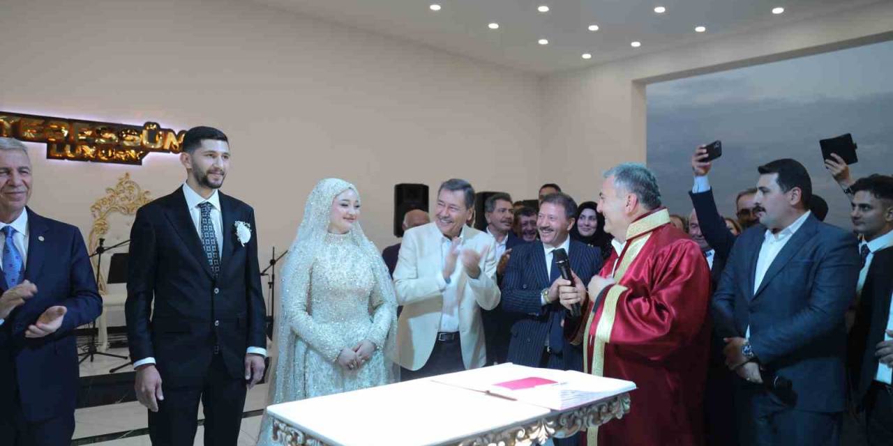 Yavaş İle Gökçek Nikah Masasında