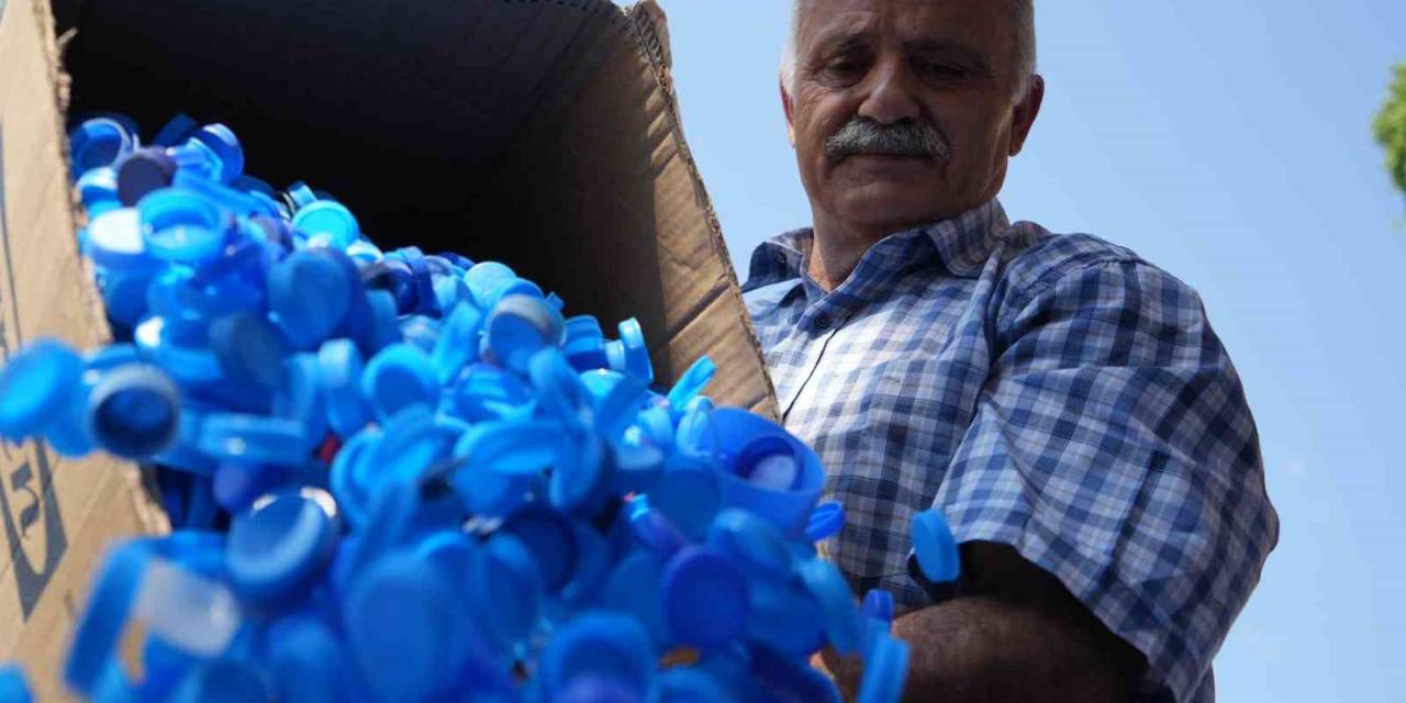 14 Yılda 9 Milyon Kapak Topladı, Engellilere Tekerlekli Sandalye Bağışladı